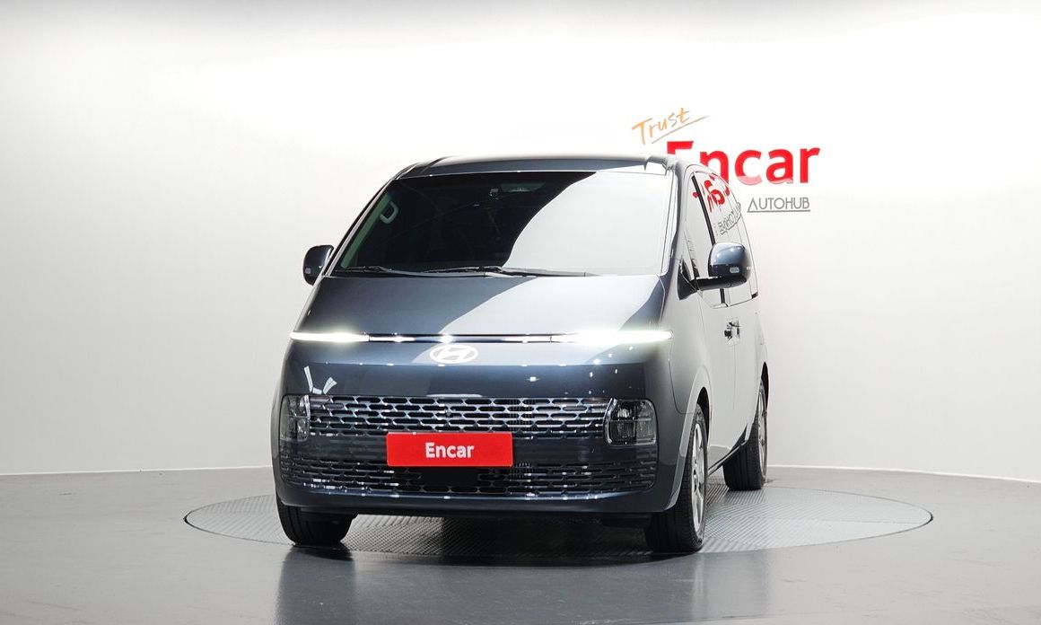 Hyundai Staria 2025