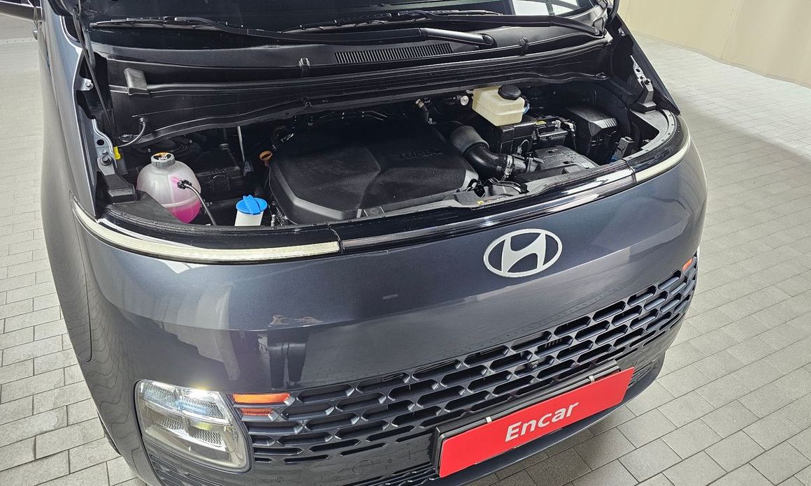 Hyundai Staria 2025