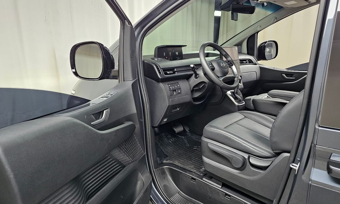 Hyundai Staria 2025