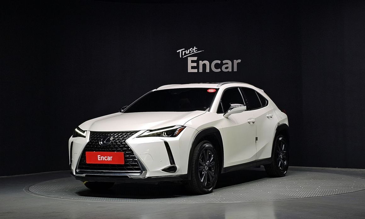 Lexus UX 2023