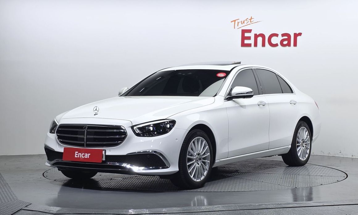 Mercedes-Benz E-Class 2023