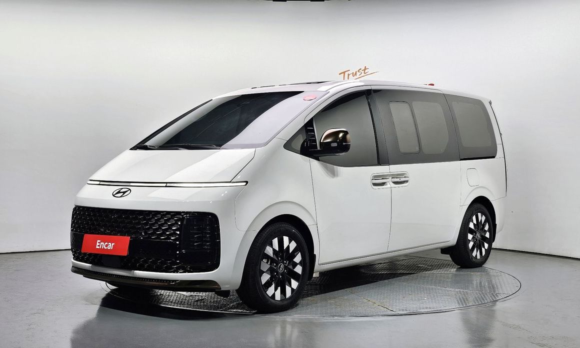 Hyundai Staria 2025