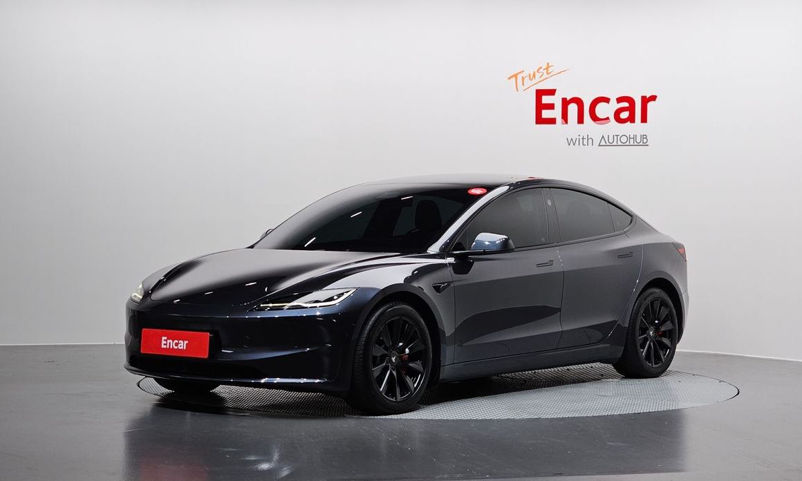 Tesla Model 3 2024