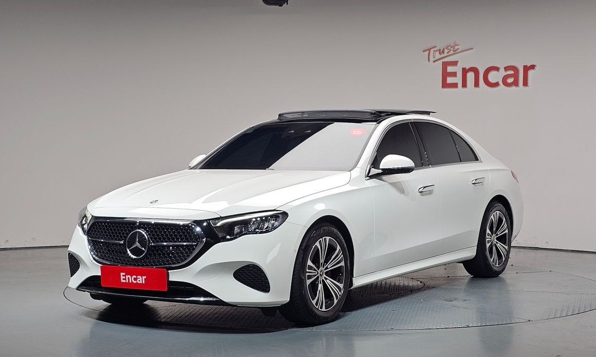 Mercedes-Benz E-Class 2024