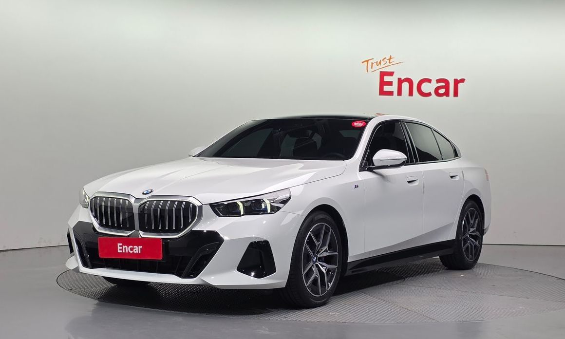 BMW 5-Series 2025