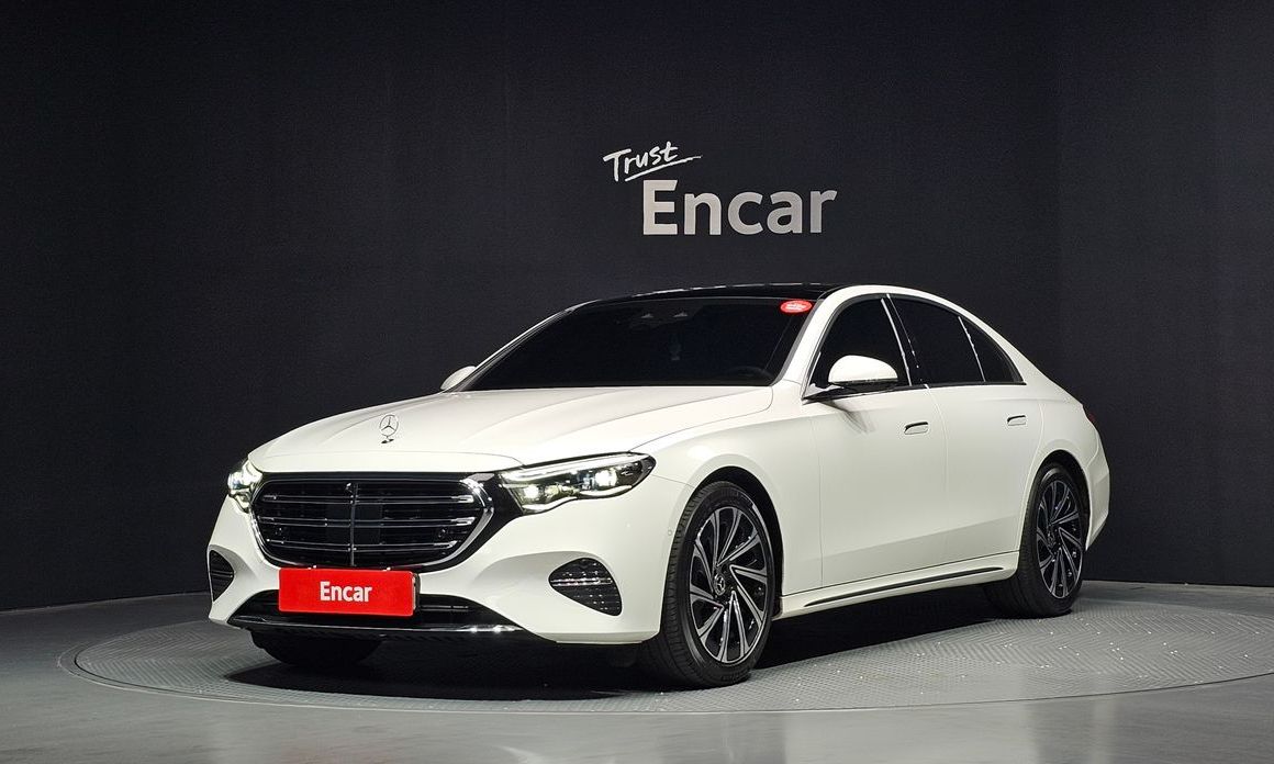 Mercedes-Benz E-Class 2024