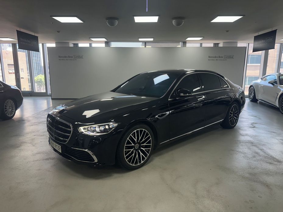 Mercedes-Benz S-Class 2023