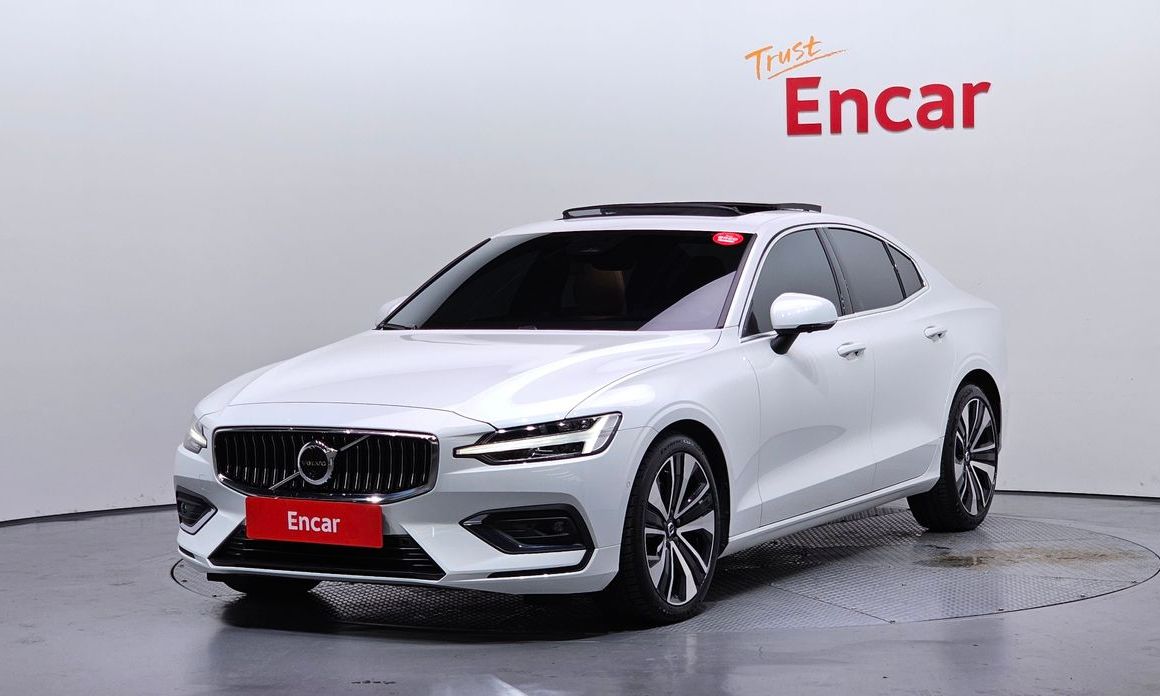 Volvo S60 2024