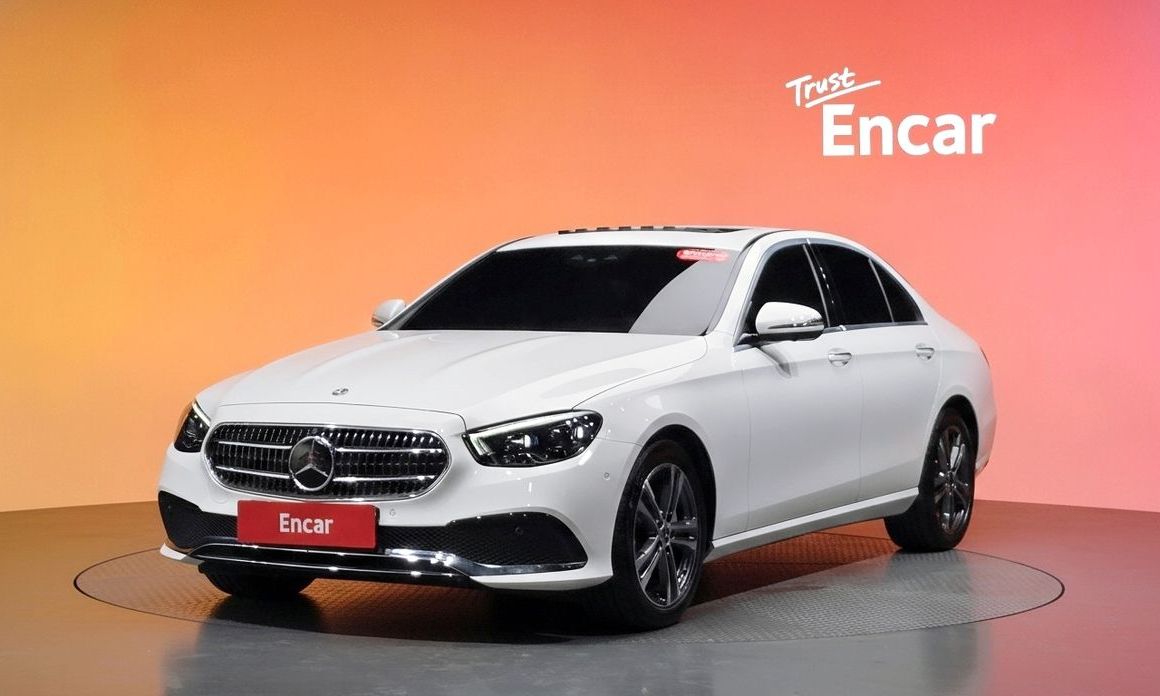 Mercedes-Benz E-Class 2022