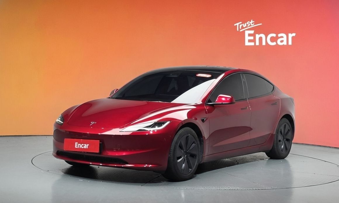 Tesla Model 3 2024