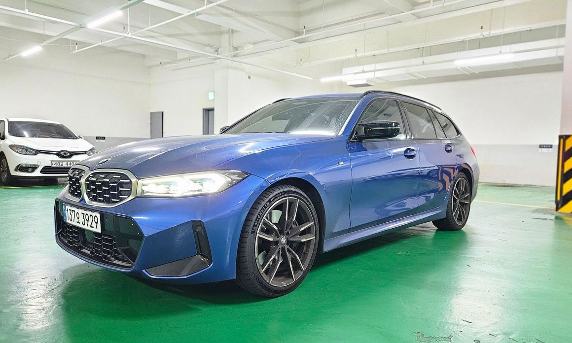 BMW 3-Series 2023