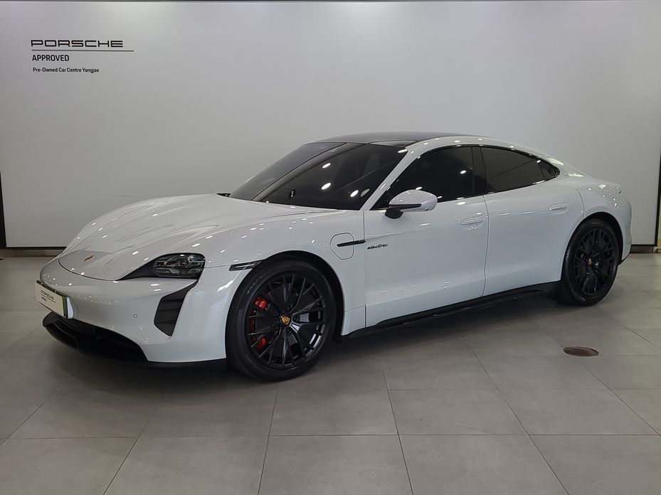 Porsche Taycan 2024