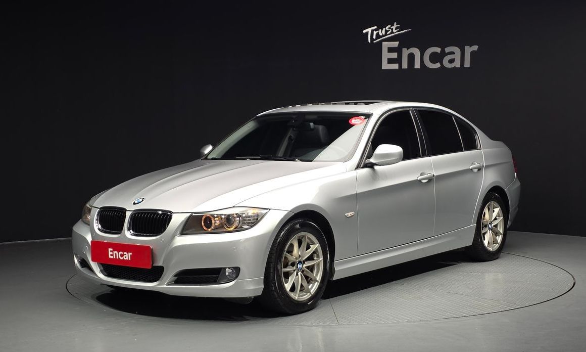 BMW 3-Series 2011
