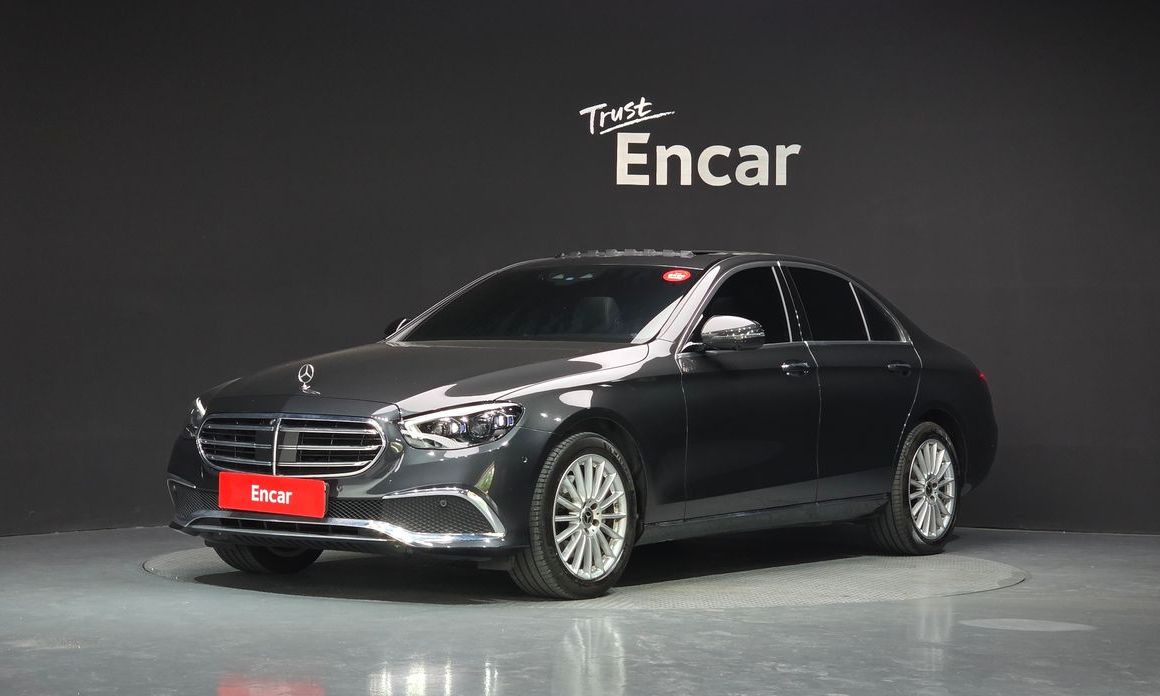 Mercedes-Benz E-Class 2022