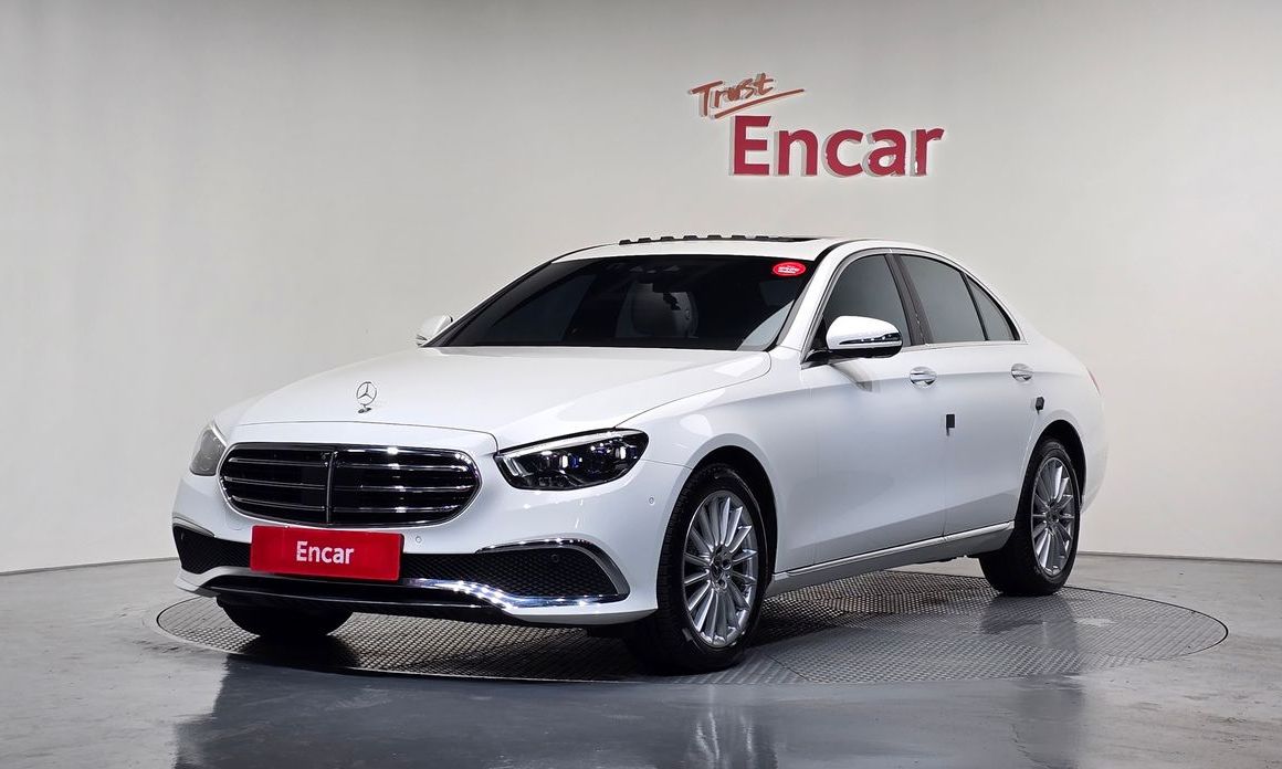 Mercedes-Benz E-Class 2023