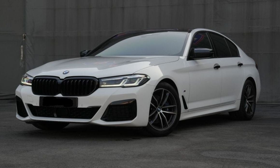 BMW 5-Series 2023