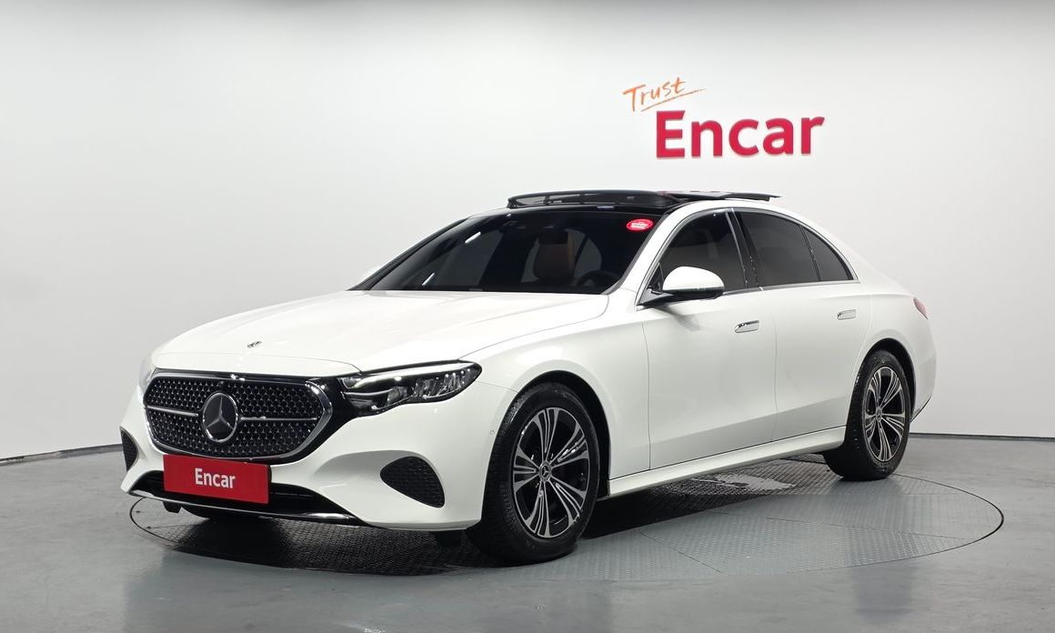 Mercedes-Benz E-Class 2024