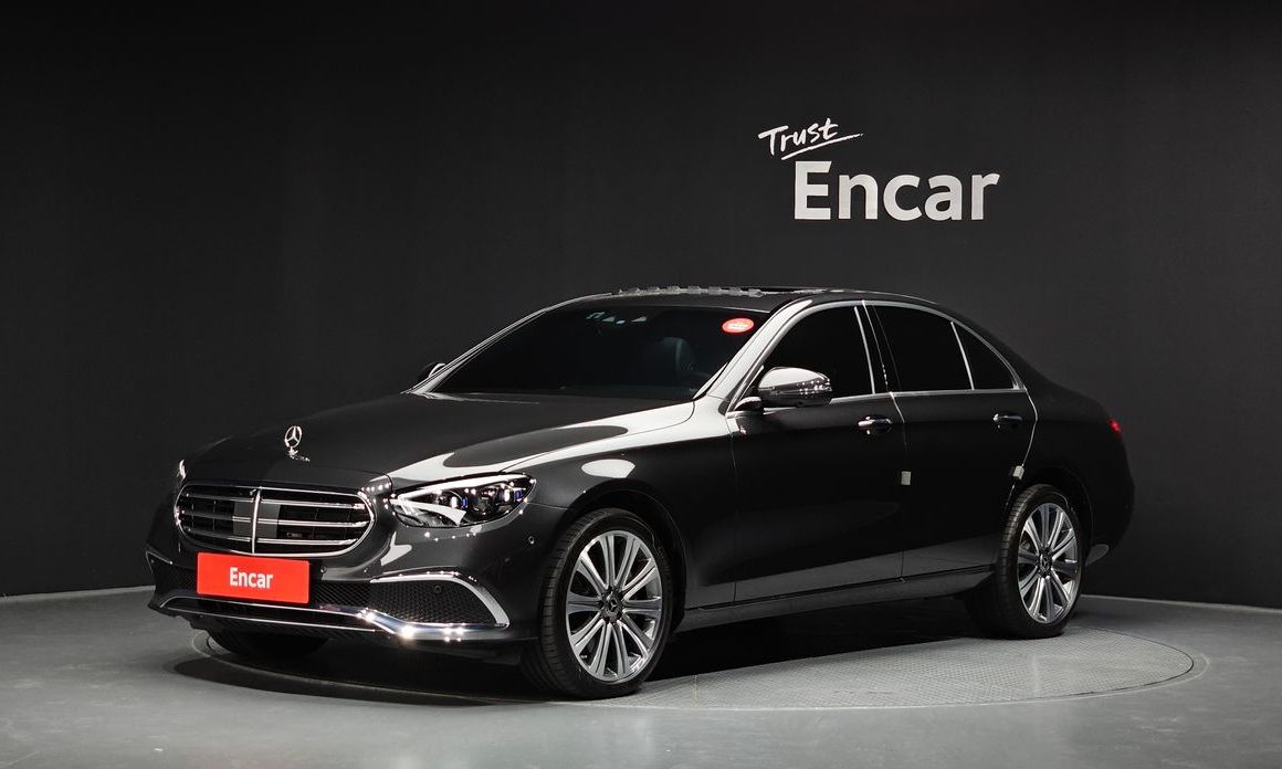 Mercedes-Benz E-Class 2023