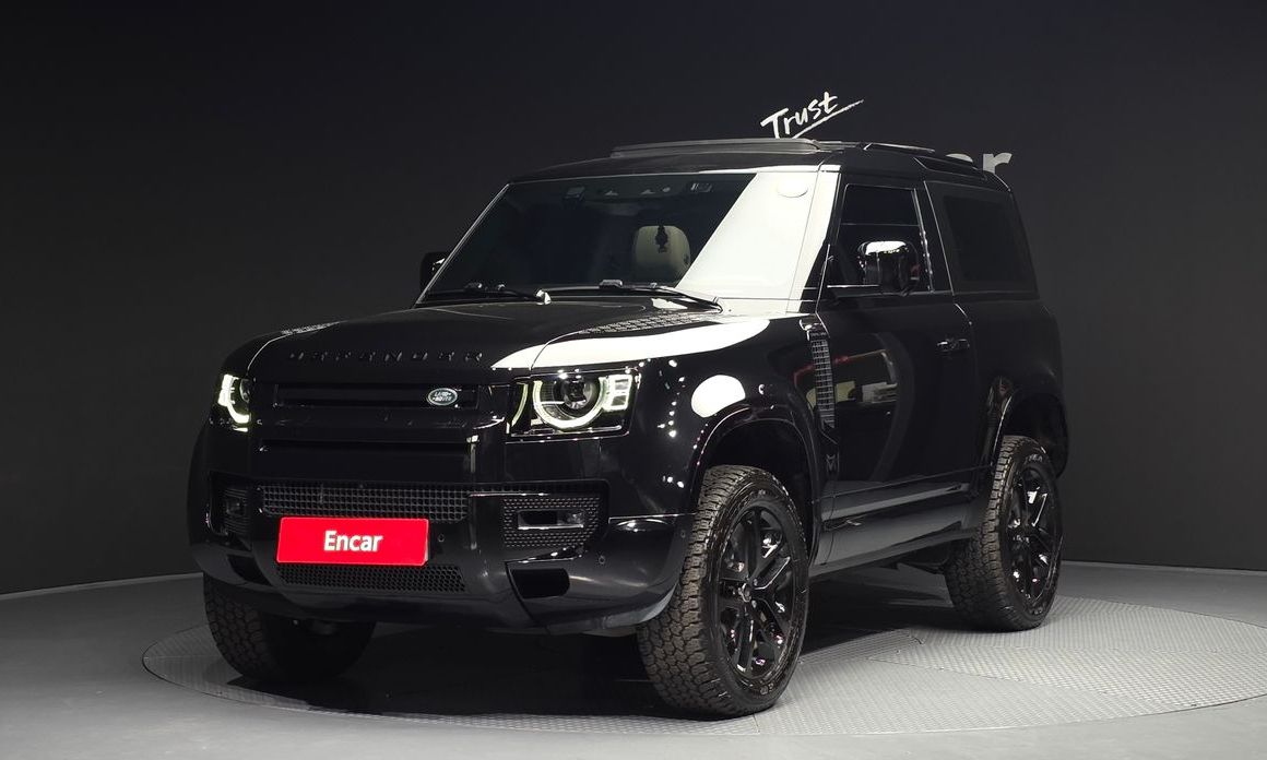 Land Rover Defender 2024