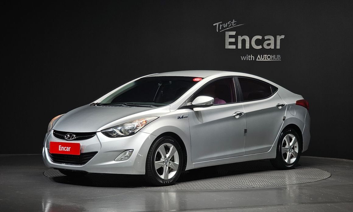 Hyundai AVANTE 2012
