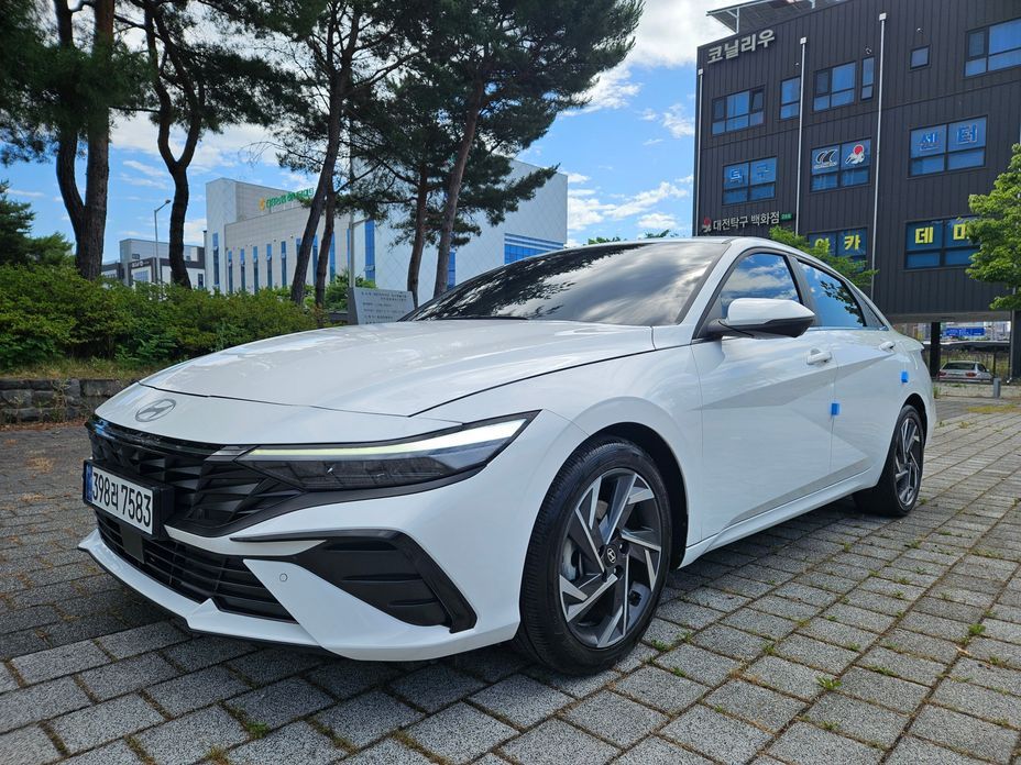 Hyundai AVANTE 2024