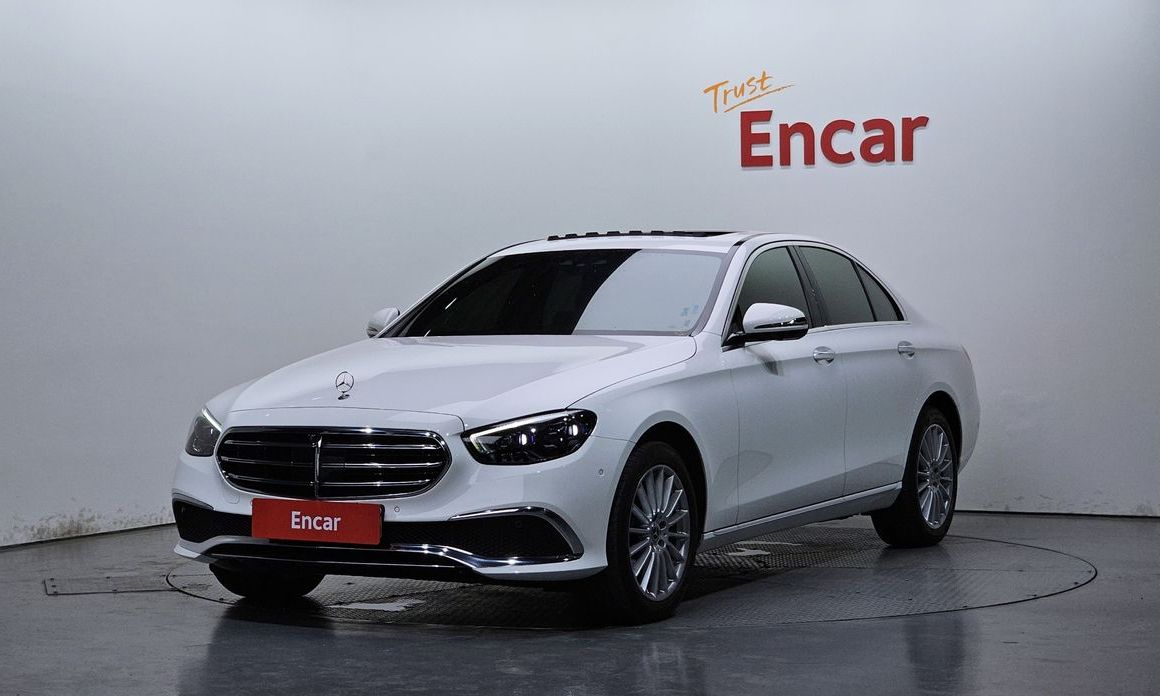 Mercedes-Benz E-Class 2023