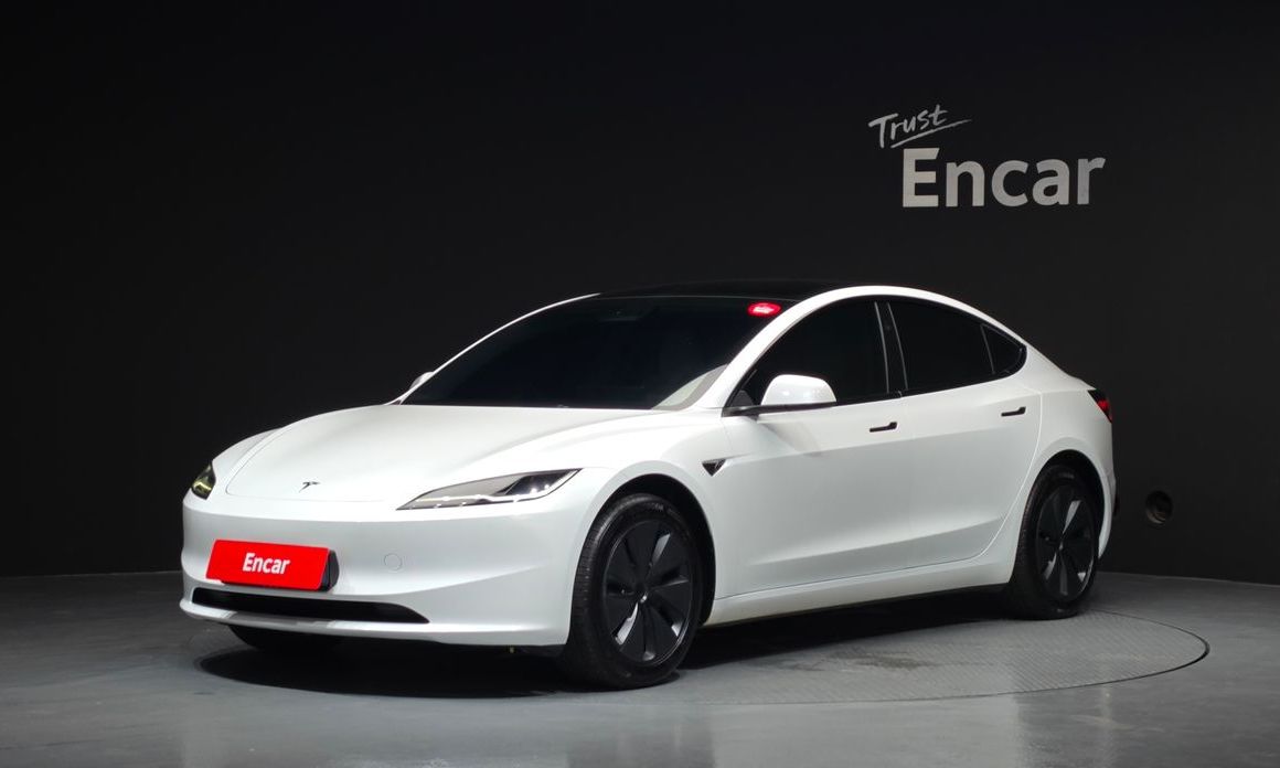 Tesla Model 3 2024