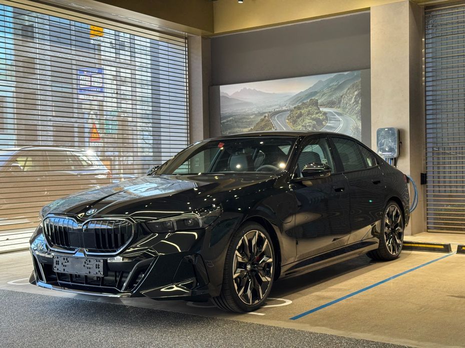 BMW 5-Series 2026