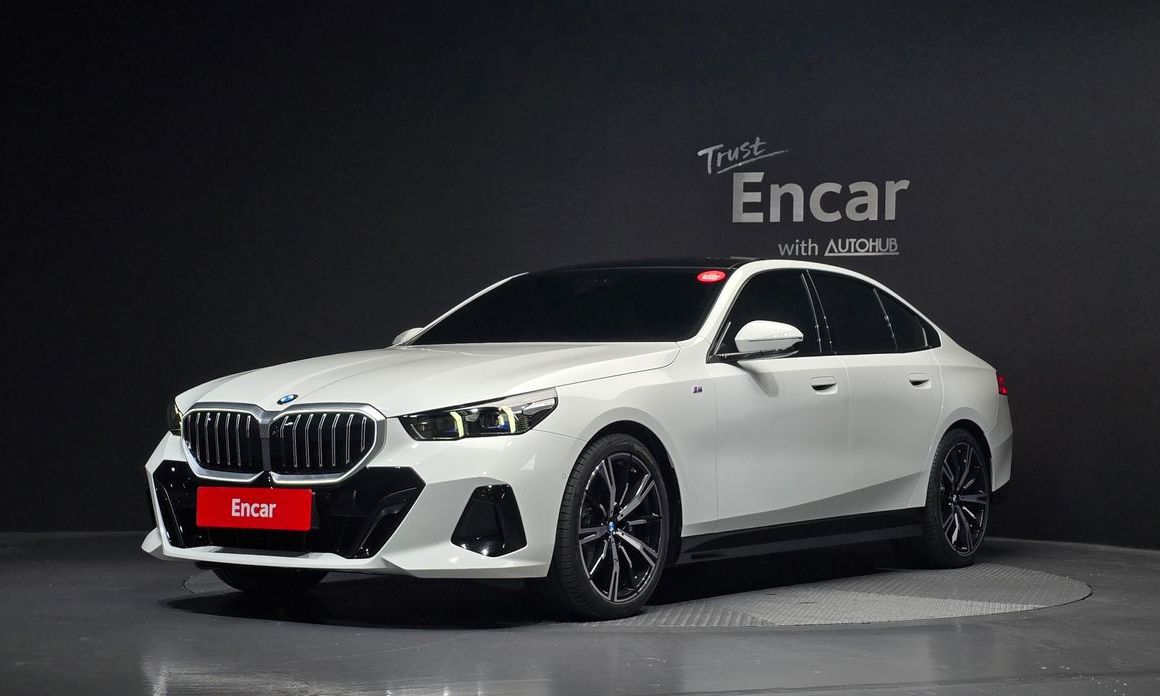 BMW 5-Series 2025