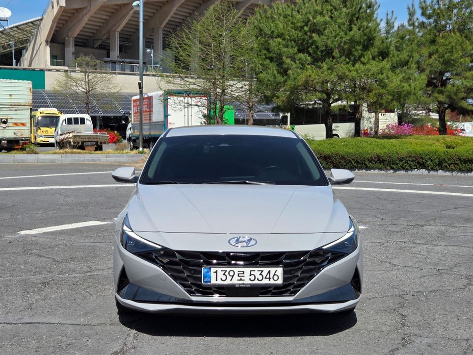 Hyundai AVANTE 2021