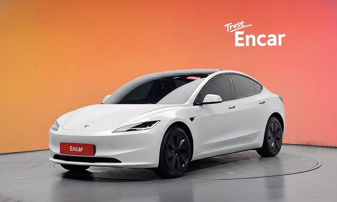 Tesla Model 3 2024