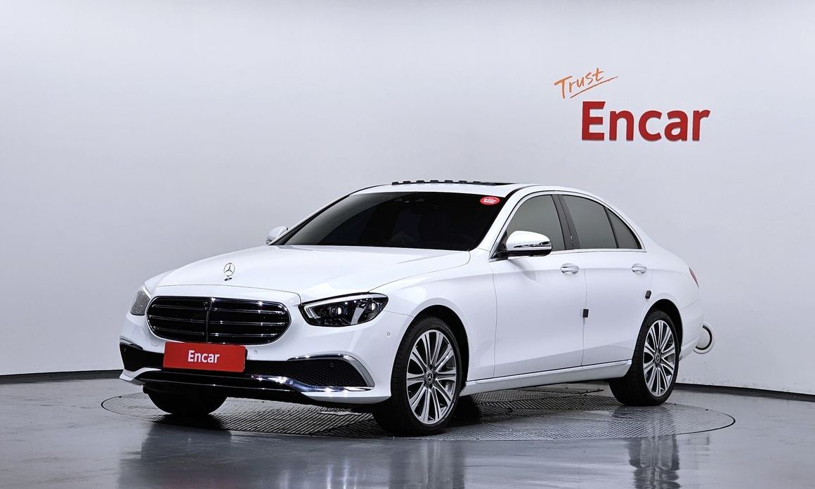 Mercedes-Benz E-Class 2023