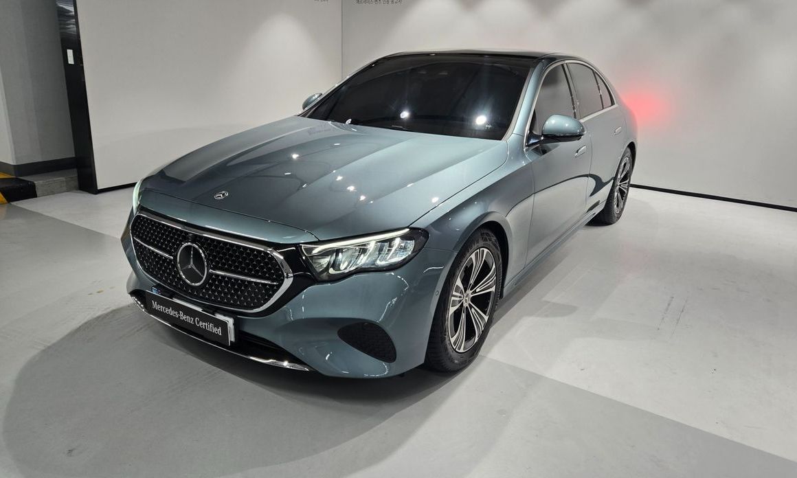 Mercedes-Benz E-Class 2025