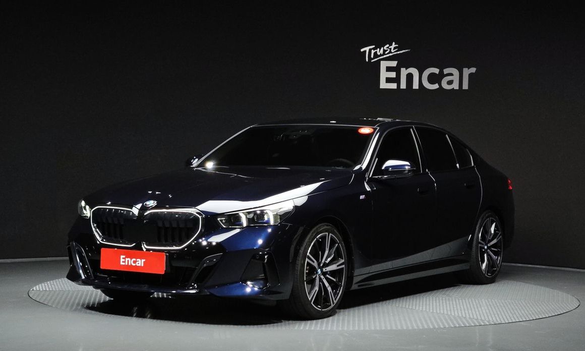 BMW 5-Series 2025