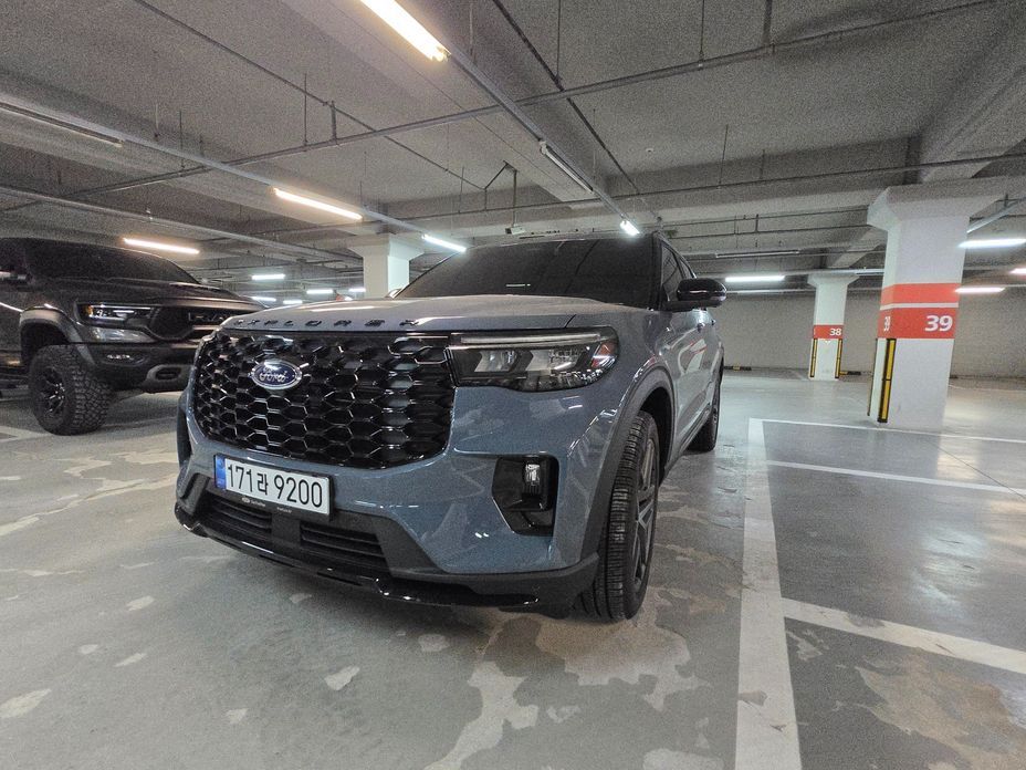 Ford Explorer 2025