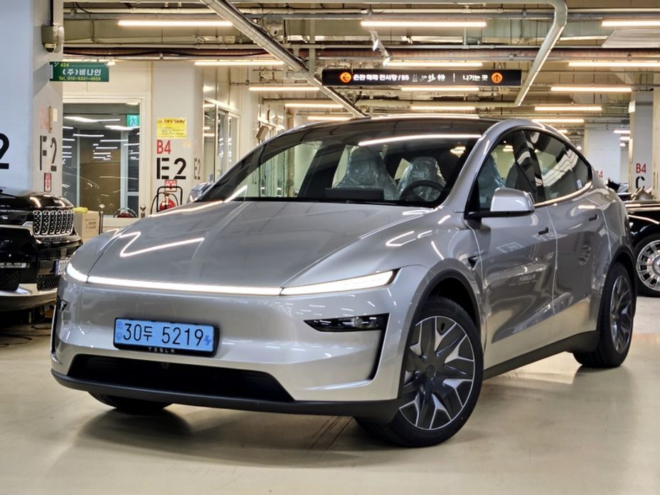 Tesla Model Y 2026