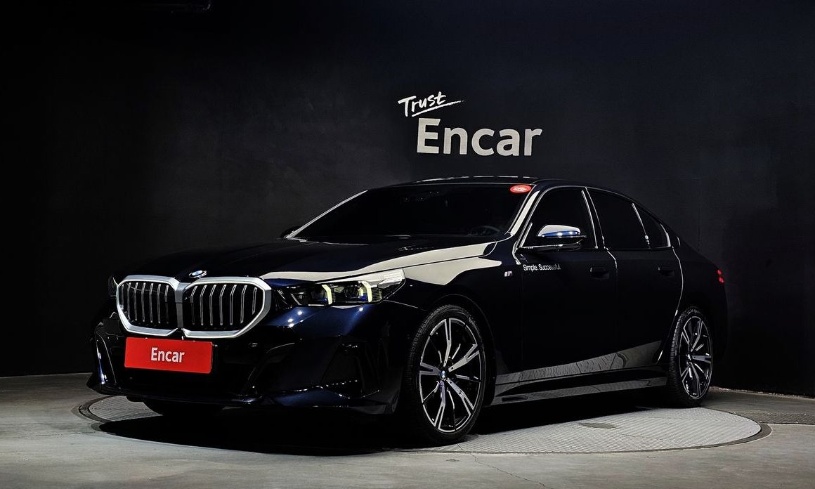 BMW 5-Series 2024