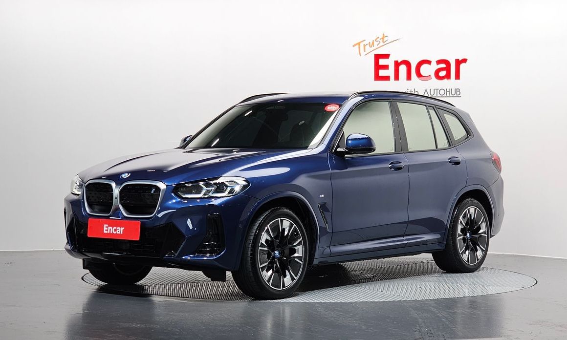 BMW iX3 2024