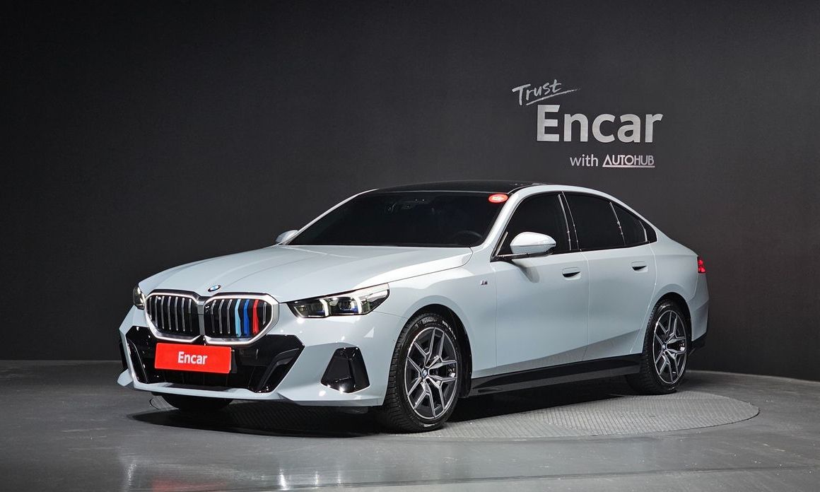 BMW 5-Series 2024