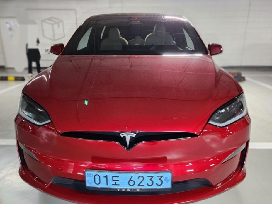 Tesla Model X 2023