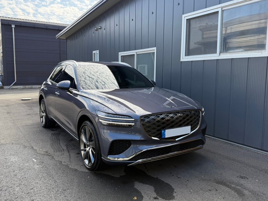 Genesis GV70 2025