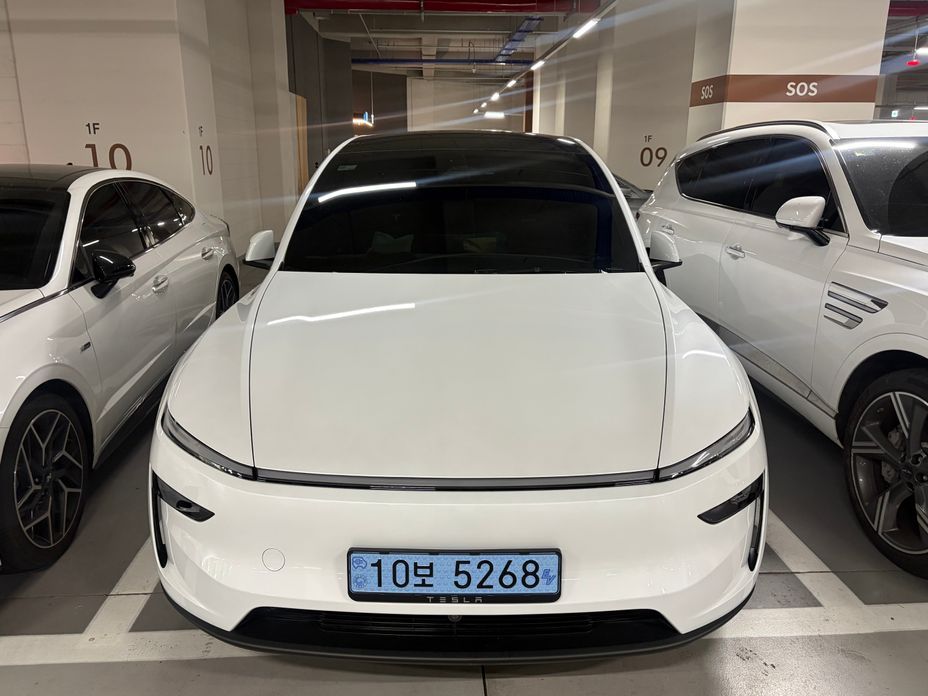 Tesla Model Y 2026
