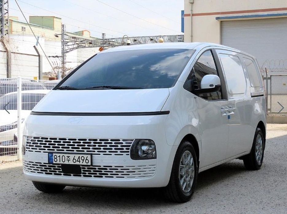Hyundai Staria 2025