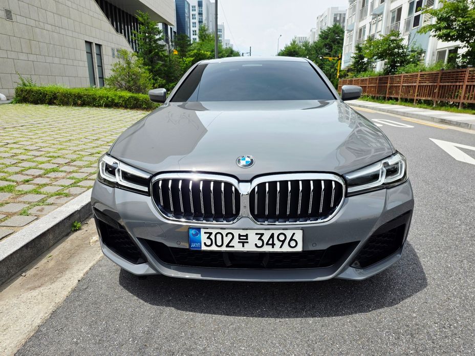 BMW 5-Series 2022