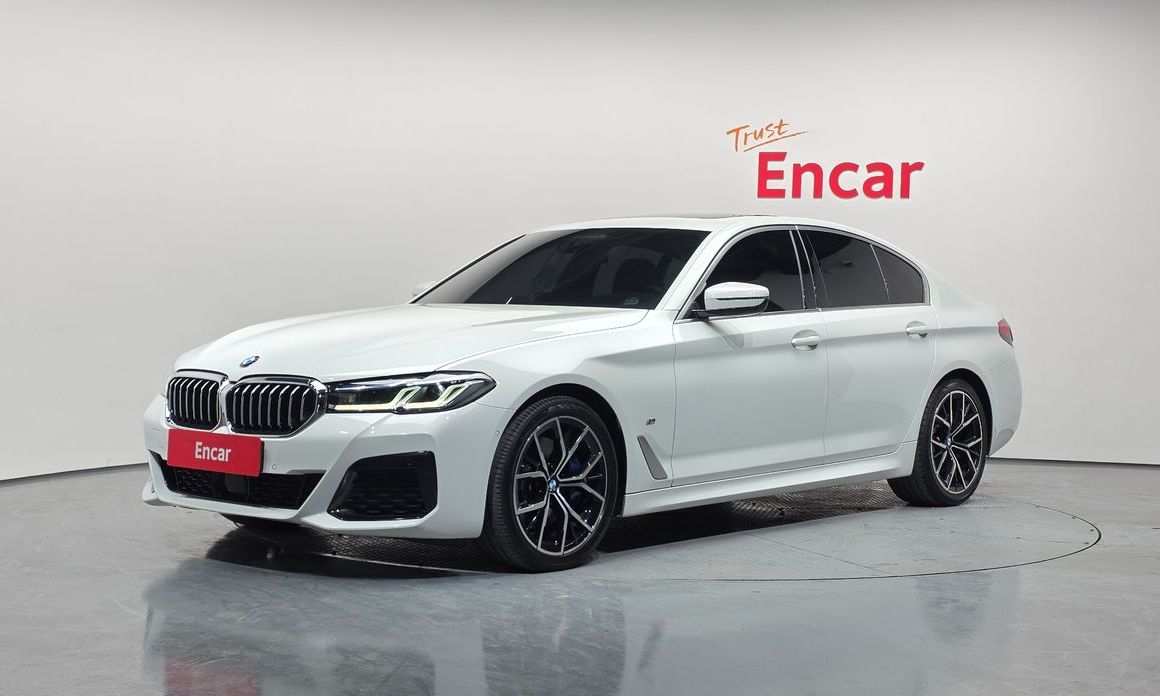 BMW 5-Series 2023