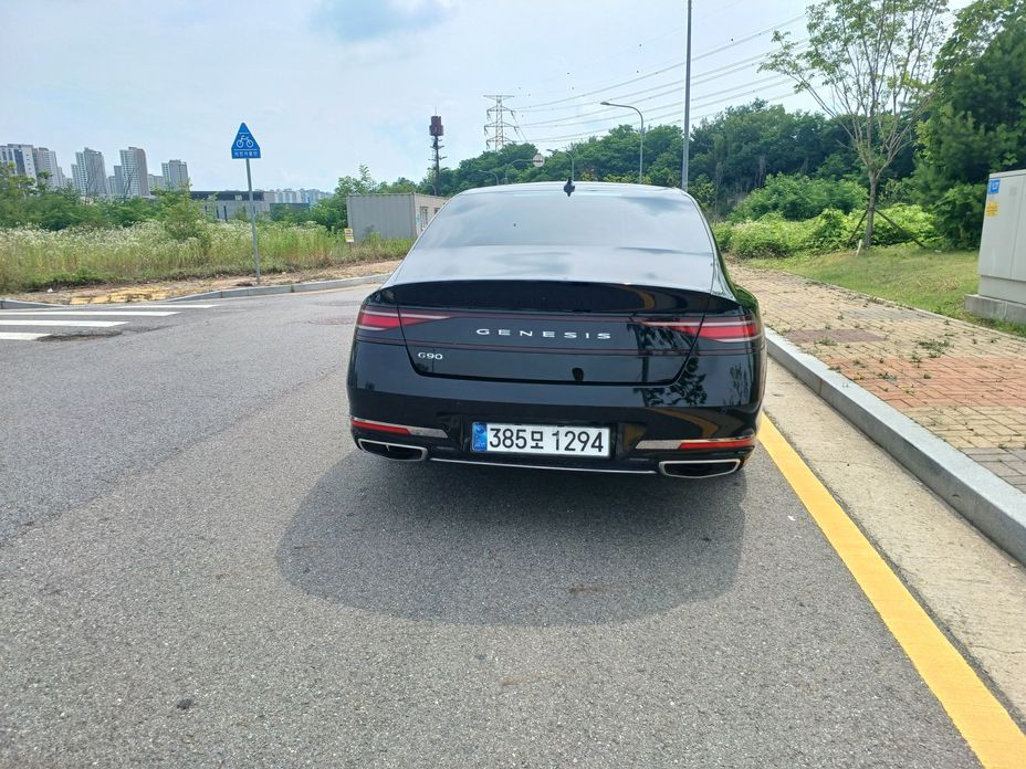 Genesis G90 2025