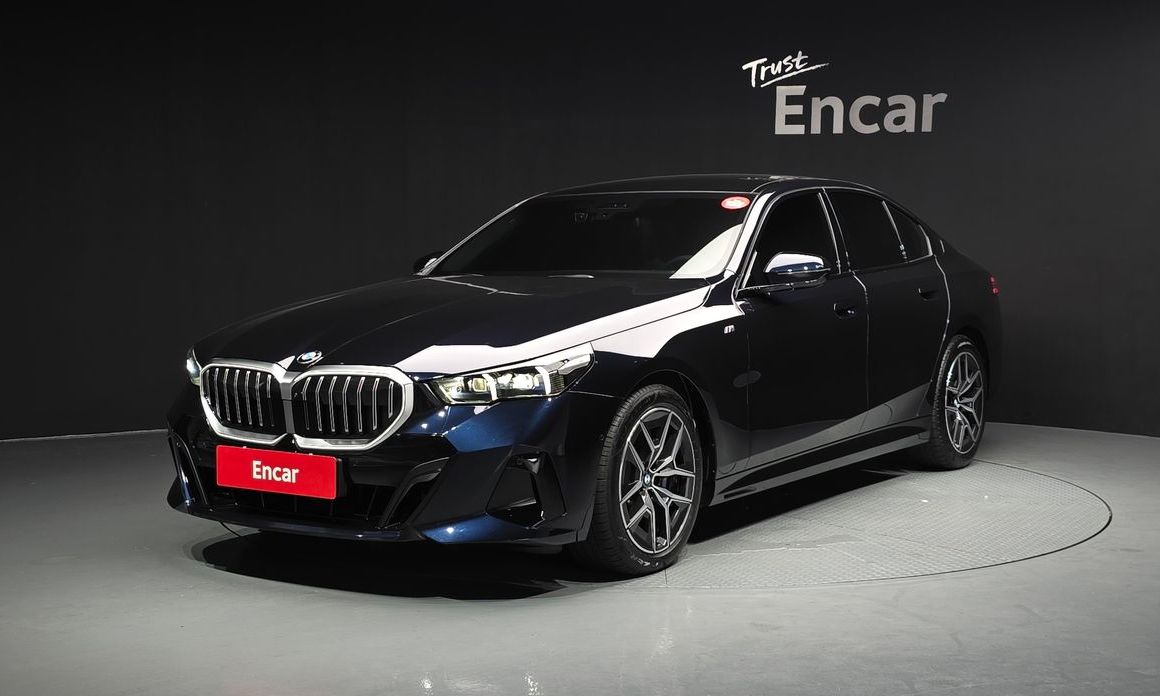 BMW 5-Series 2025