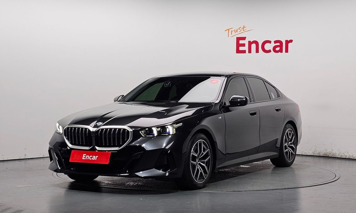 BMW 5-Series 2025