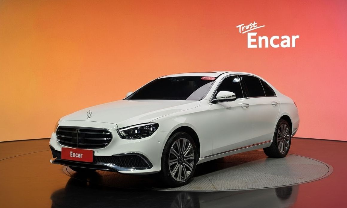 Mercedes-Benz E-Class 2023