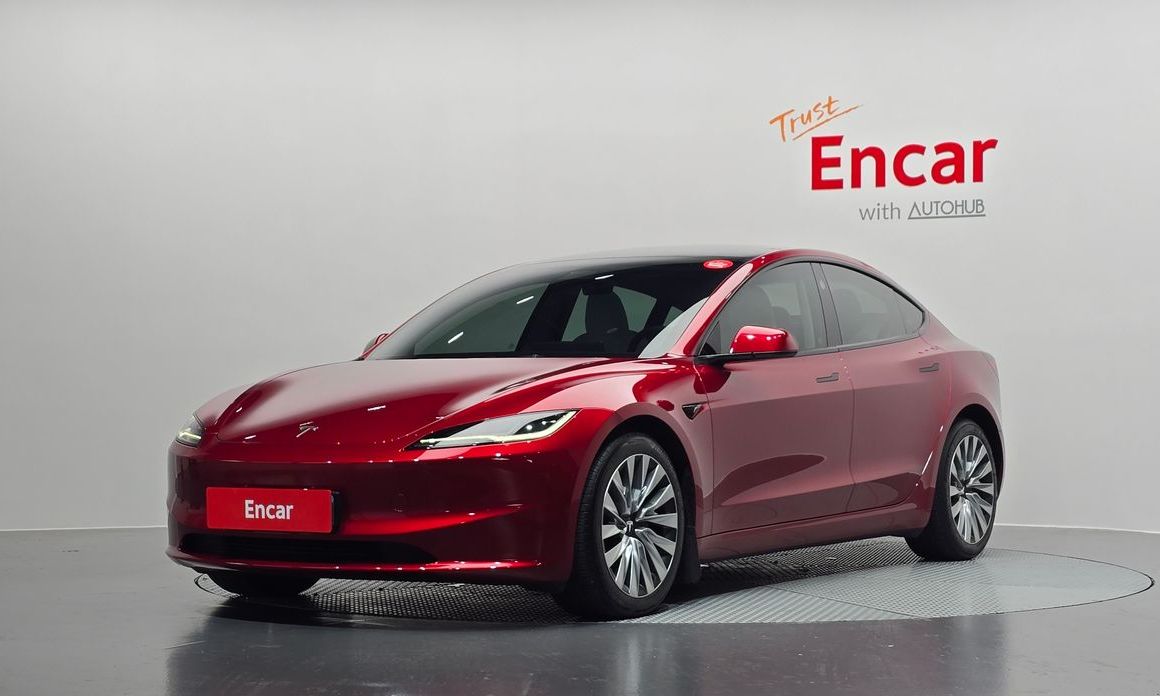 Tesla Model 3 2024